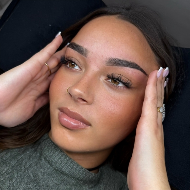 La beauté commence par le regard 🤎

#ladresseb #sourcils #salon #beauty #beauté #montpellier