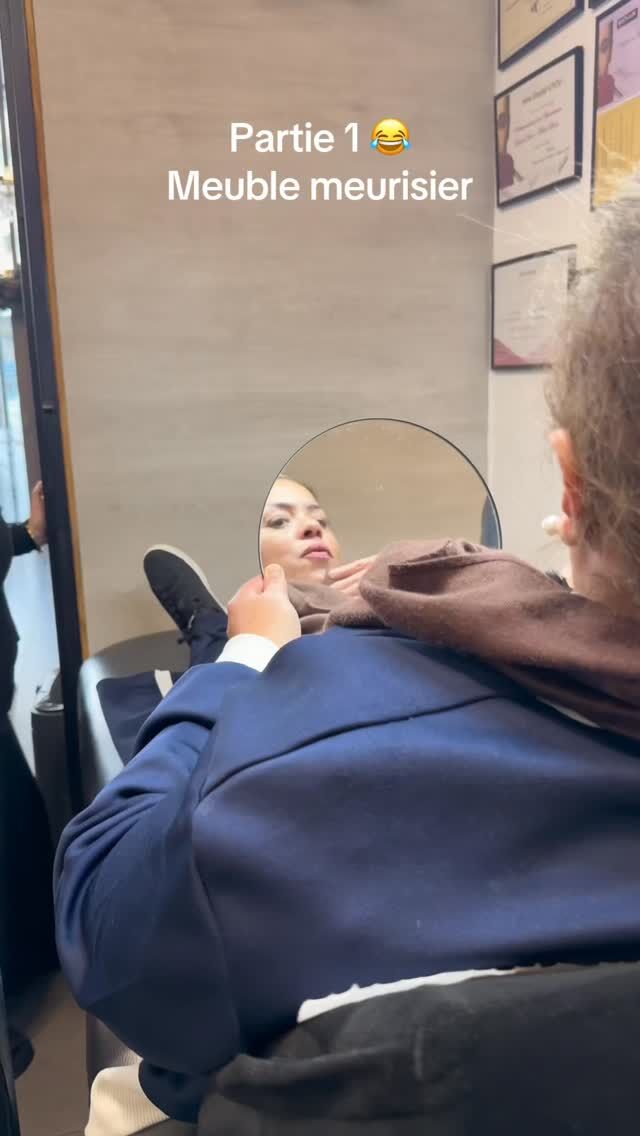 notre cliente et son meuble meurisier 🤣 #drole